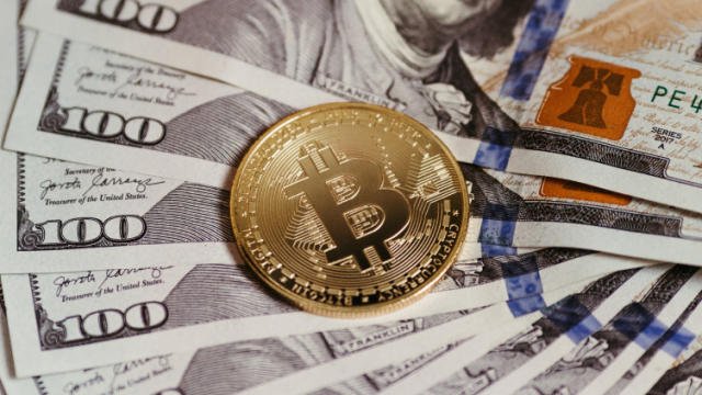 Kiyosaki on Bitcoin and 'fake US dollars'